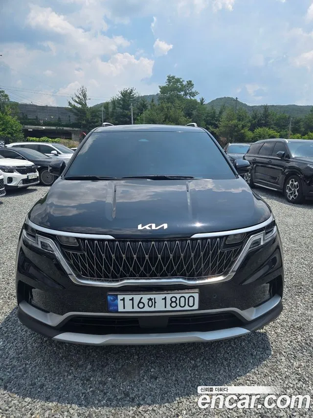 Kia Carnival 4 Gasoline 9 Prestige