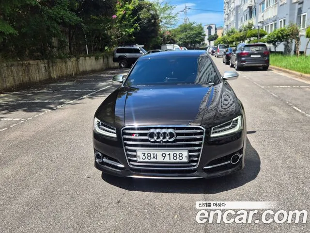 Audi S8 4.0 TFSI D4