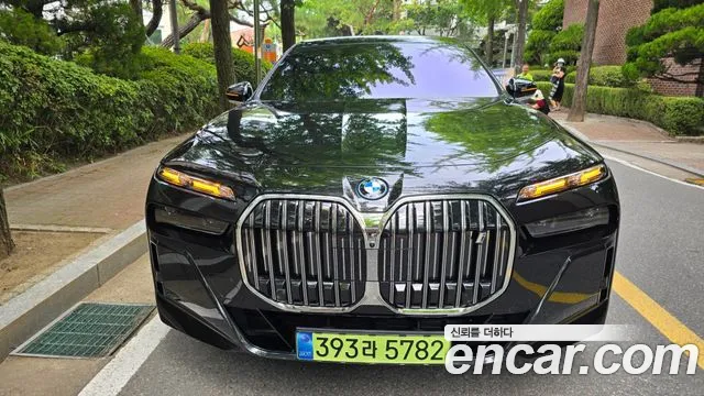 BMW i7 (G70) eDrive 50 M Sport Limited