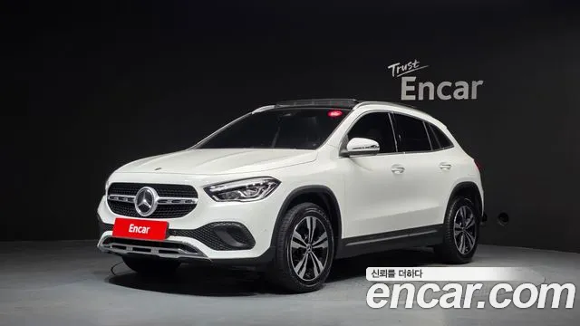 Mercedes-Benz GLA-Class H247 GLA220