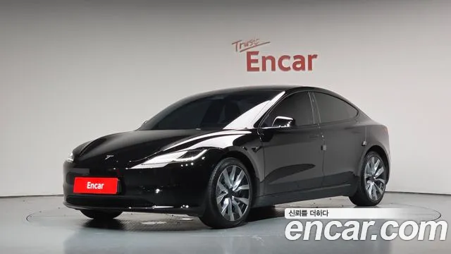 Tesla Model 3 RWD