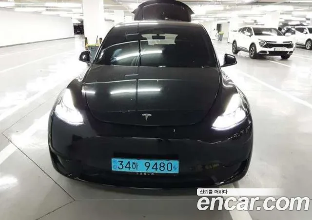 Tesla Model Y RWD