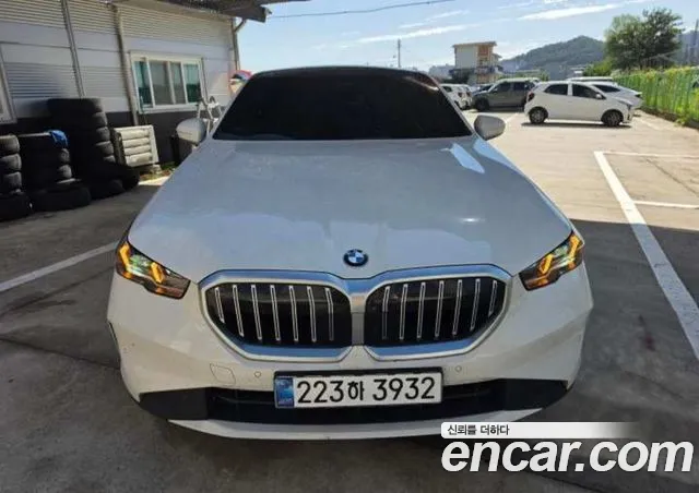 BMW 5 Series (G60) 520 i