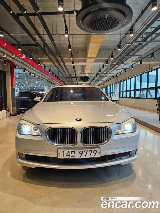 BMW 7 (F01) 750Li xDrive