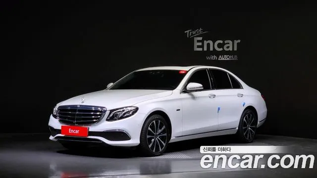 Mercedes-Benz E- W213 E300e 4MATIC Exclusive