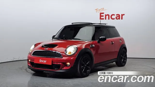 MINI Cooper S Base 2