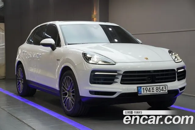 Porsche Cayenne (PO536) 3.0 E-Hybrid