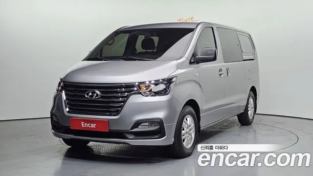 Hyundai The New Grand Starex 5