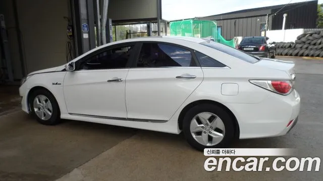 Hyundai Sonata Hybrid 2.0