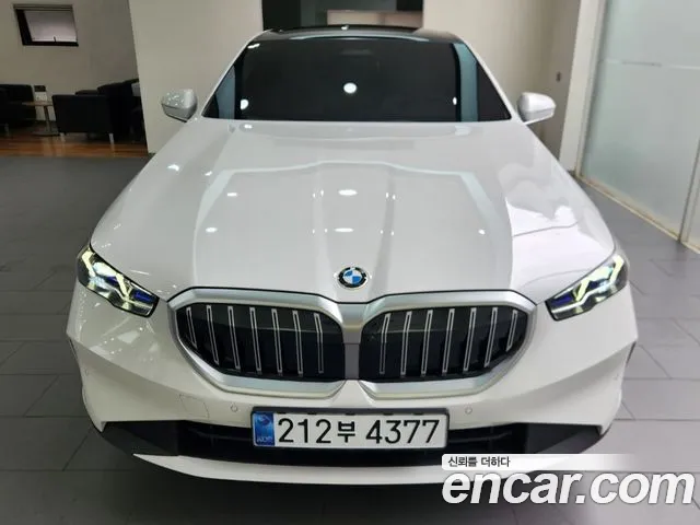 BMW 5 (G60) 520i