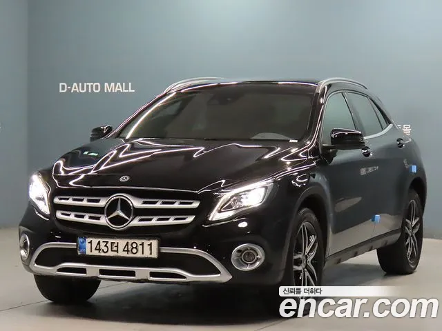 Mercedes-Benz GLA- X156 GLA220 Premium