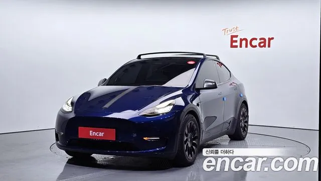 Tesla Y AWD