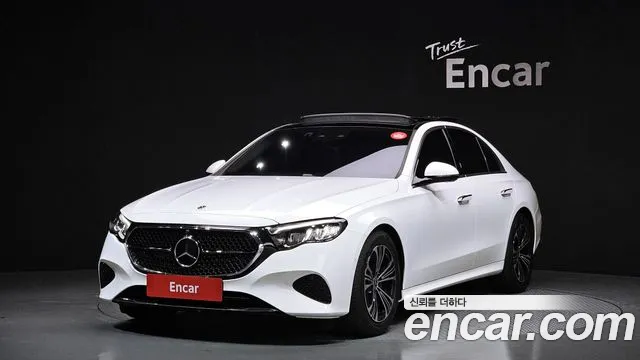 Mercedes-Benz E- W214 E200