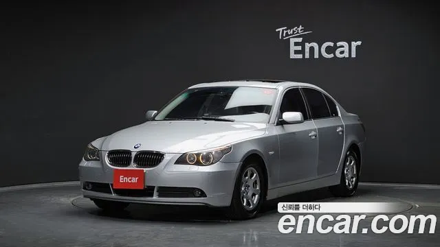BMW 5 (E60) 523i