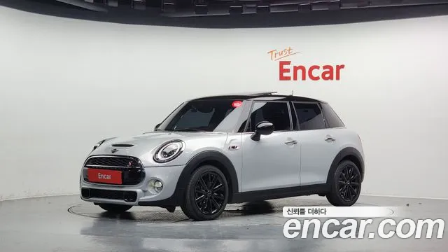 MINI Cooper S 5 Base 3