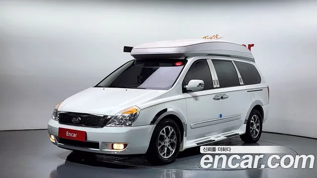 Kia Carnival R Carnival GLX Premium