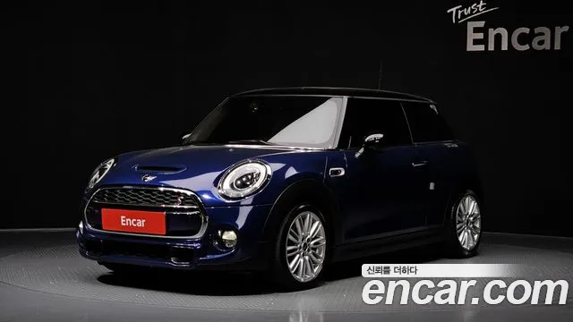 MINI Cooper S Base 3
