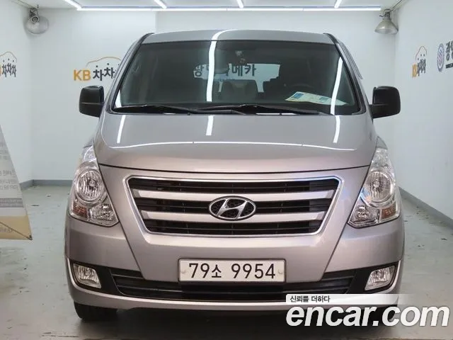 Hyundai Grand Starex 12