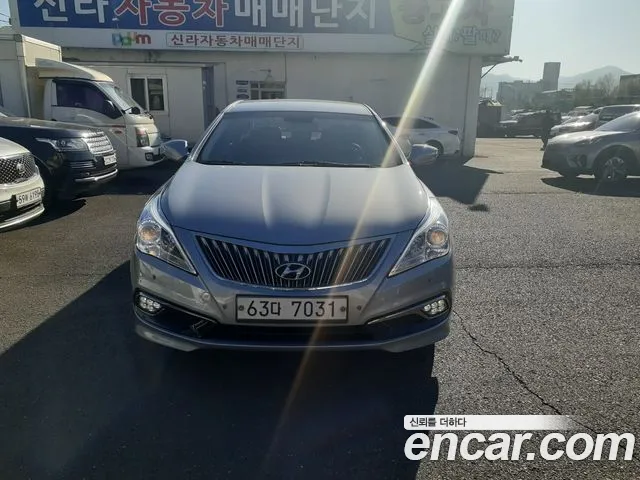 Hyundai Grandeur HG HG240