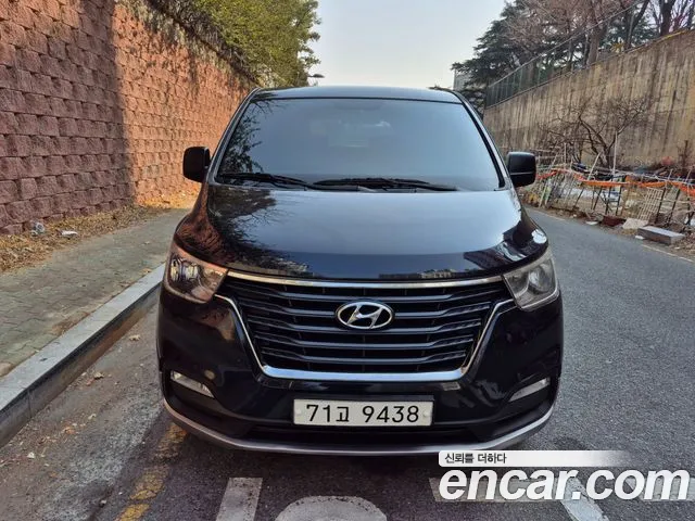 Hyundai The New Grand Starex 11