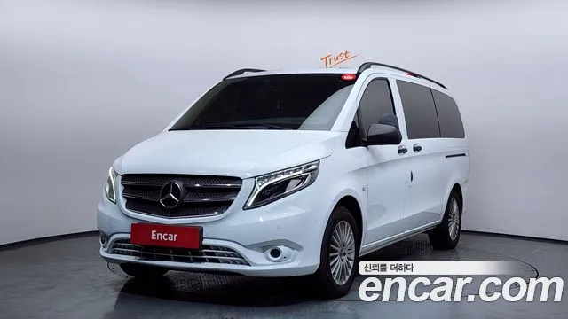 Mercedes-Benz V- 2.0 W447
