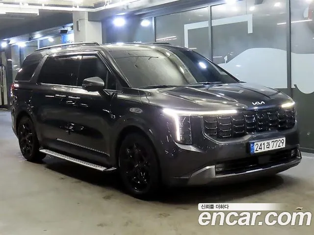 Kia The New Carnival 4 9