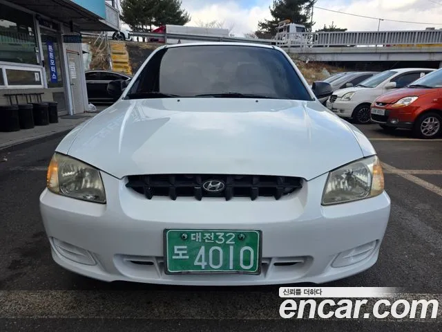 Hyundai 4DR 1.3 SL Base