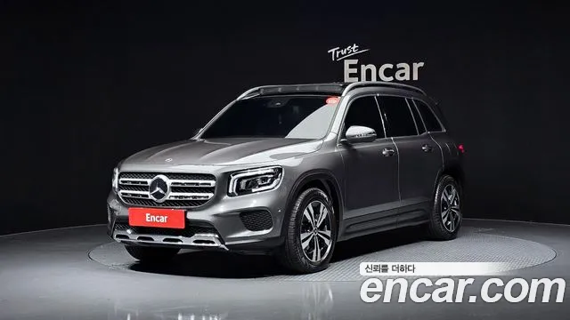 Mercedes-Benz GLB- X247 GLB220