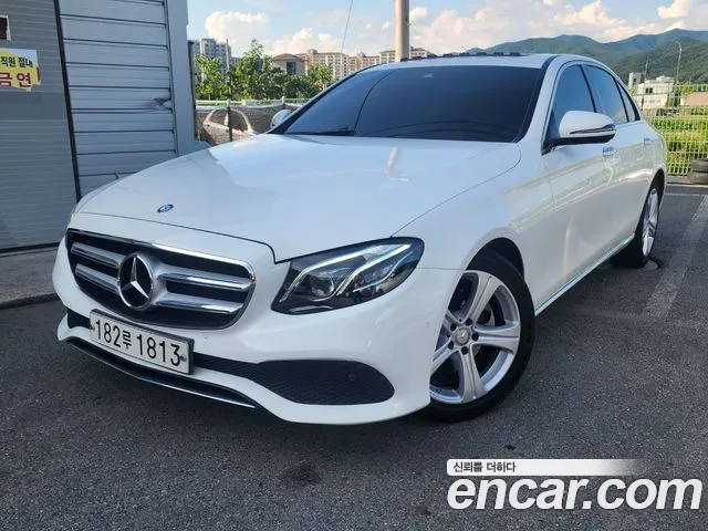 Mercedes-Benz E- W212 E220