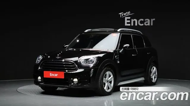 MINI Cooper Countryman Base 2