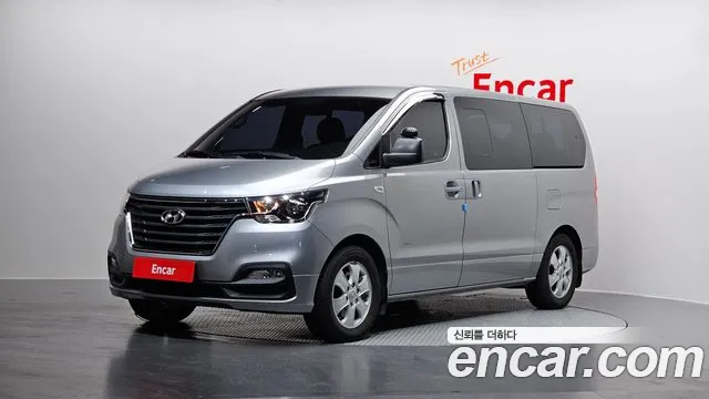 Hyundai The New Grand Starex 9 Premium