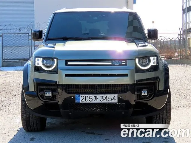 Land Rover Defender (L663) 90 D250 SE