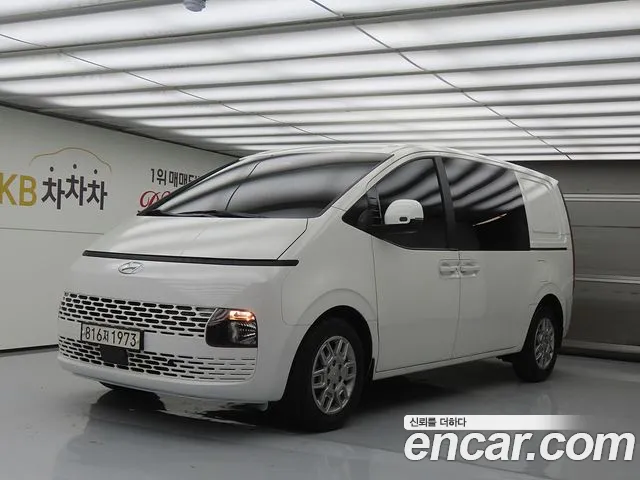 Hyundai Staria 5