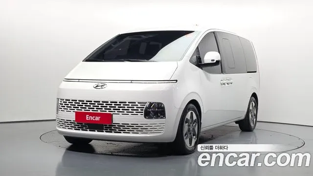 Hyundai Staria 4WD 9