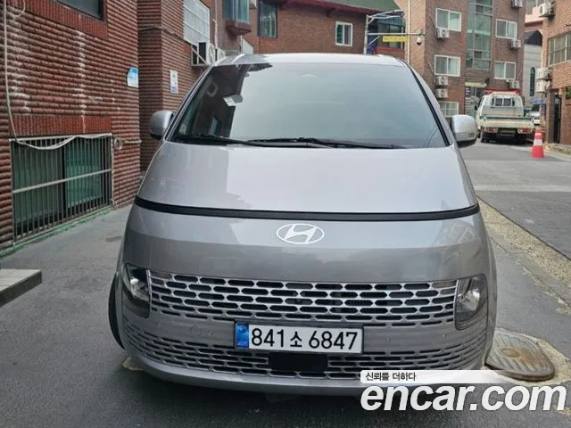 Hyundai Staria 3