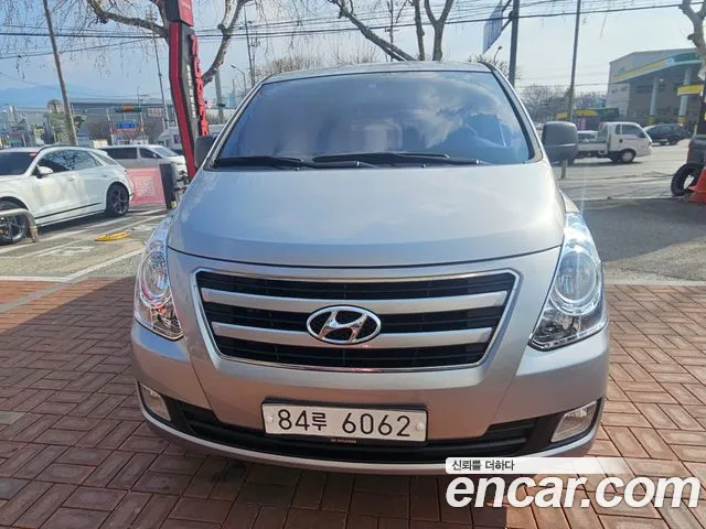Hyundai Grand Starex 5