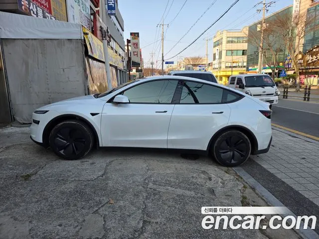 Tesla Y RWD
