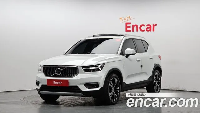 Volvo XC40 B4