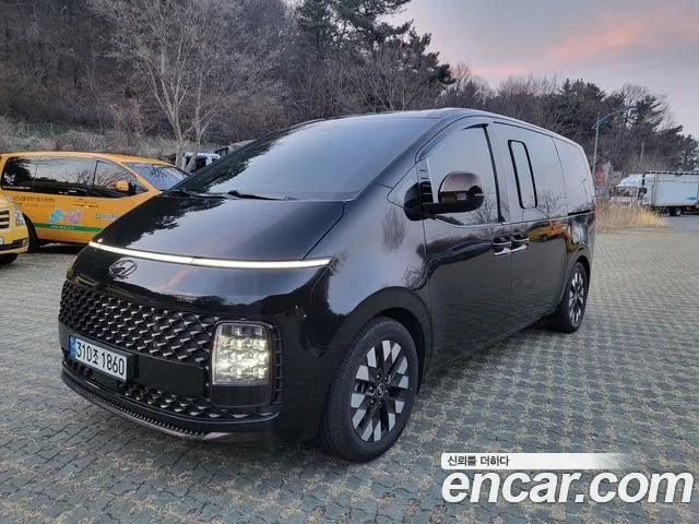 Hyundai Staria 4WD 9 Inspiration