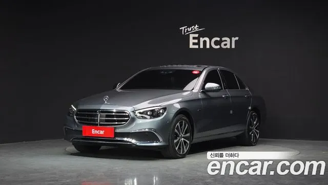 Mercedes-Benz E- W213 E300e 4MATIC Exclusive