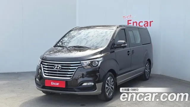 Hyundai The New Grand Starex 9 Exclusive
