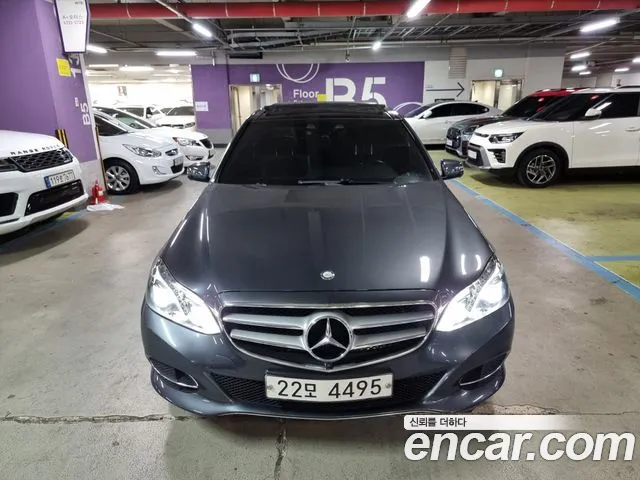 Mercedes-Benz E- W212 E300 4MATIC