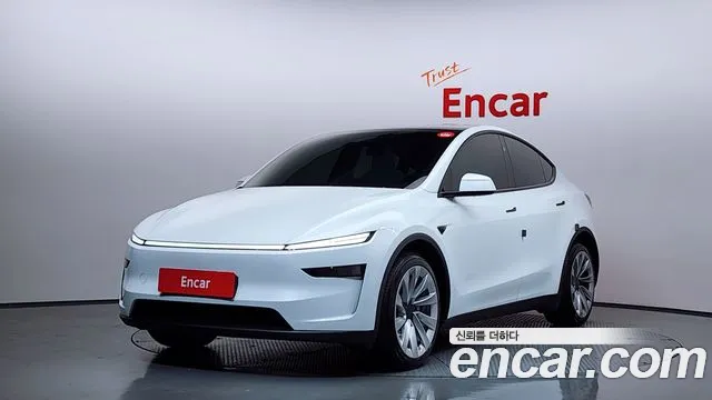 Tesla Y AWD