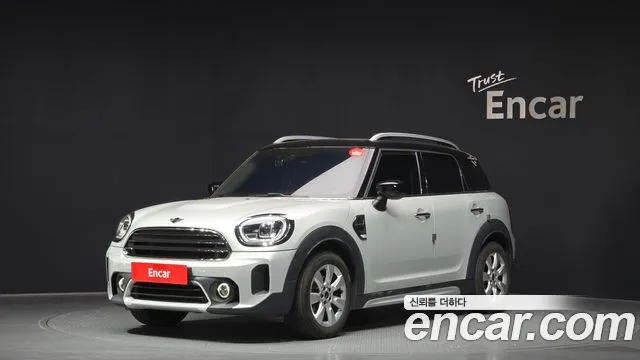 MINI Cooper Countryman Base 2