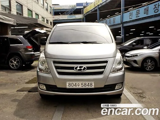 Hyundai Grand Starex 3