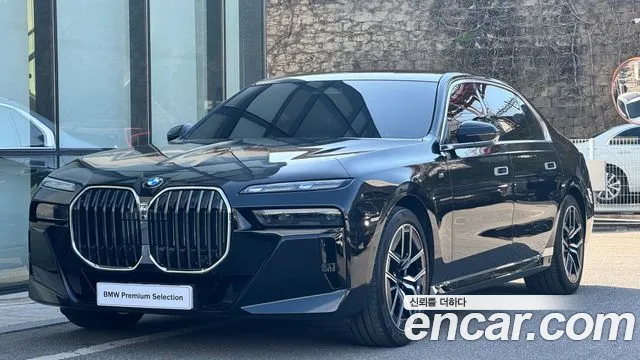 BMW 7 (G70) 740i sDrive M