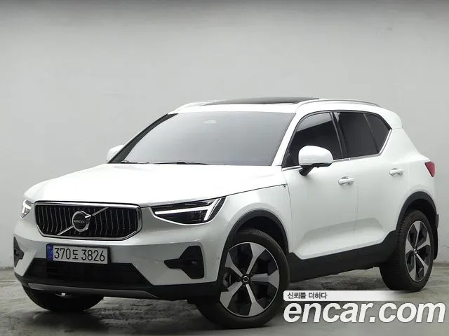 Volvo XC40 B4
