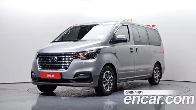 Hyundai The New Grand Starex 9 Exclusive
