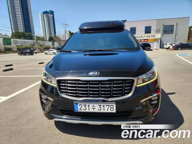 Kia The New Carnival 9 Prestige