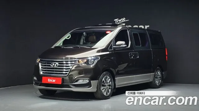 Hyundai The New Grand Starex 9 Exclusive